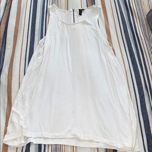 Woman’s Cotton On tank top